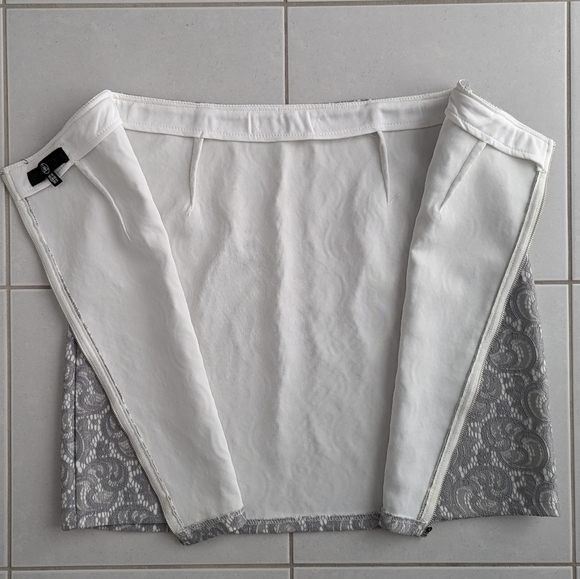 Misguided silver gray lace skirt lined size 10 - Picture 5 of 10